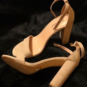 Brand new nude heels!!